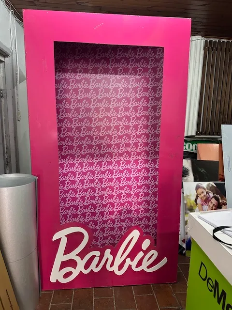 stand barbie
